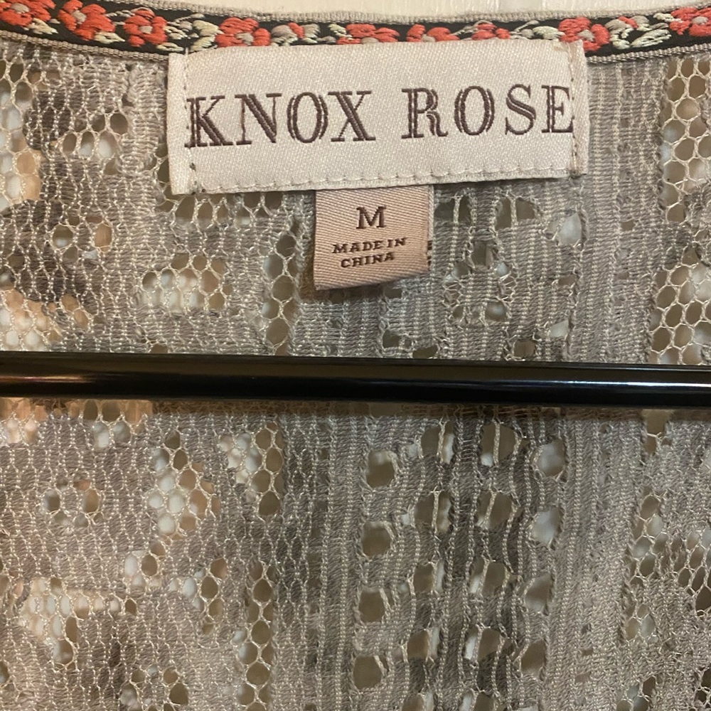 Knox Rose Lace boho Detail Top in Gray and Coral - Picture 3 of 5